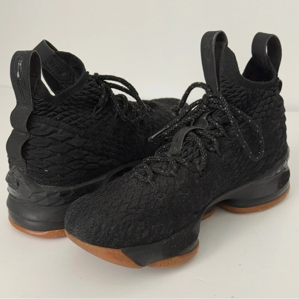 Nike Lebron 15 GS 'Black Gum' 922811-001 Size 6Y